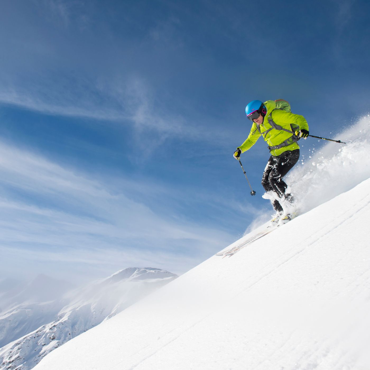 Skis_snowfeet_alpine_downhill_skiboards_skiing_snow_winter_skis_learn